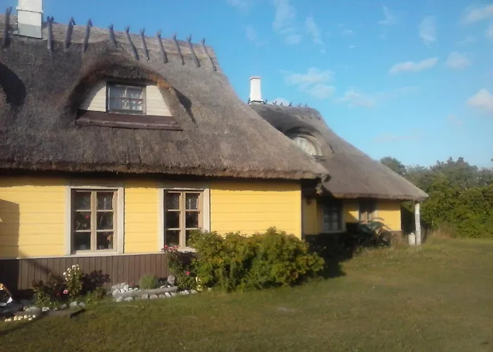 Loode Farm stay Kuralase