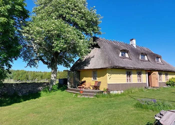 Farm stay Loode Kuralase